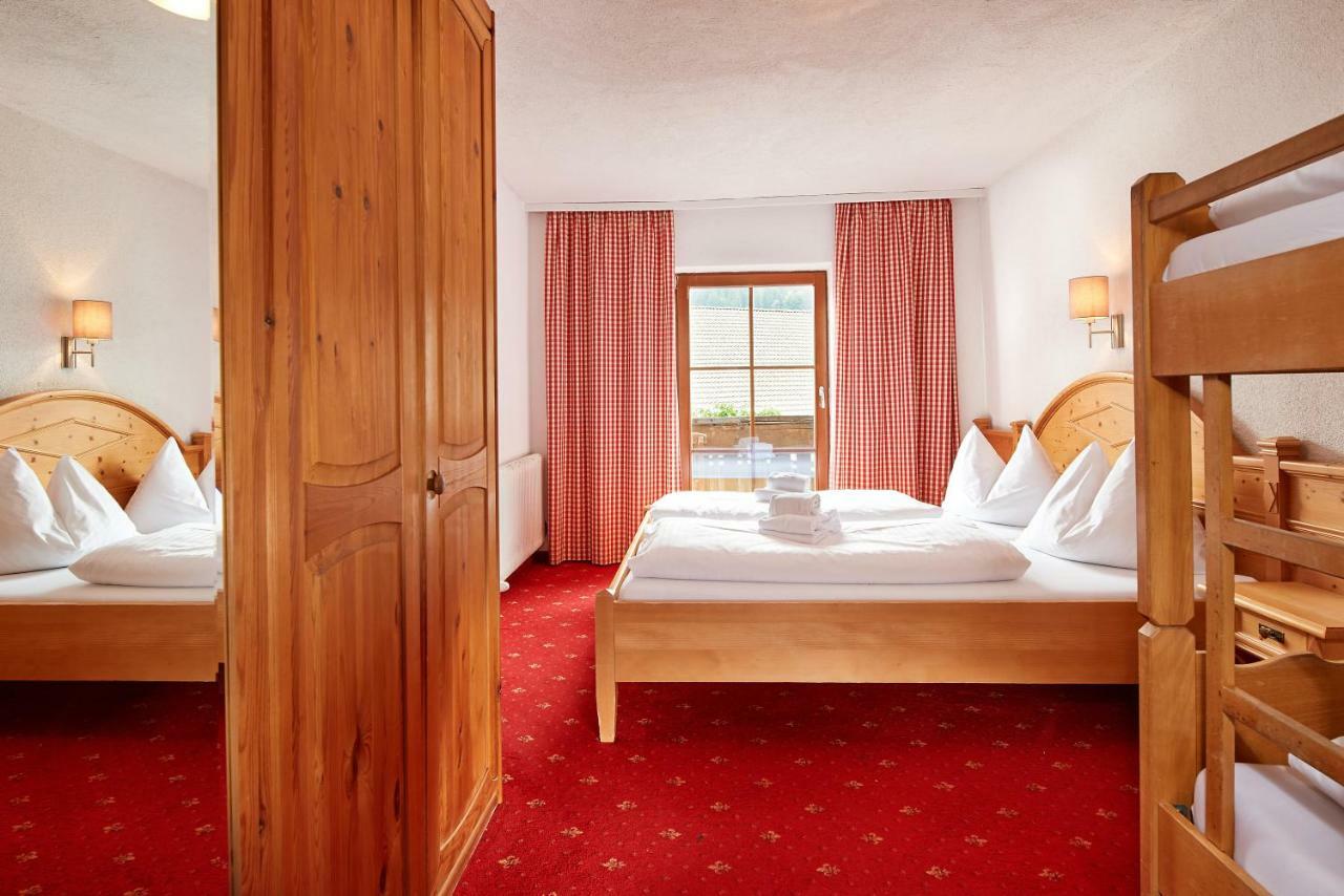 Gut Voegeihof Hotell Forstau  Exteriör bild